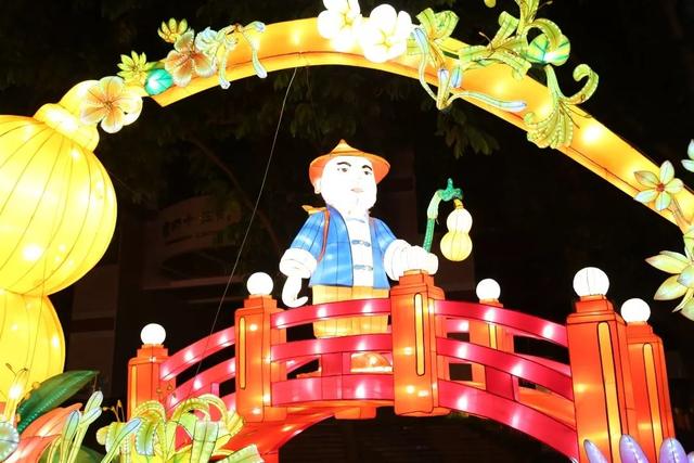 “山竹”过后，广州文化公园的中秋灯会亮了